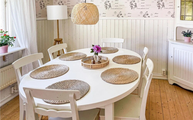 Nice Home in Strömstad With 1 Bedrooms and Wifi