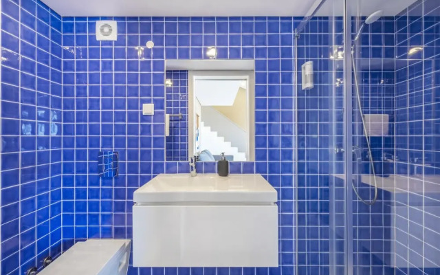 Lisbon Oriente Suites by Olala Homes