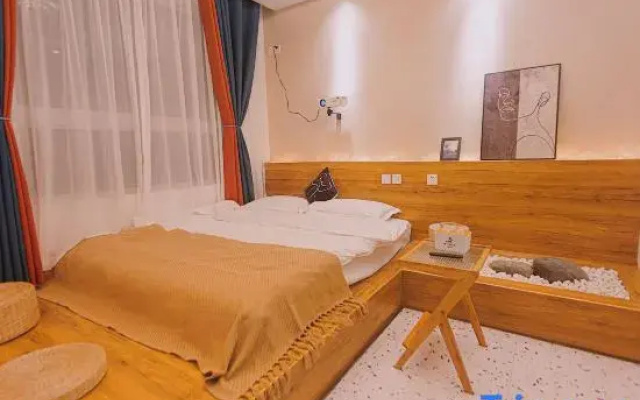 Weidingmao Apartment