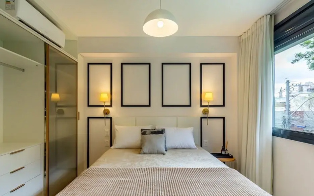 Luxury and Sophisticated Studio Apartment with Garage LBO203