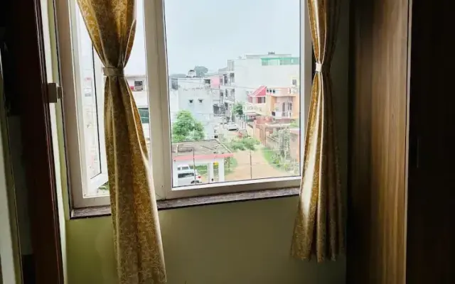 Maharishi Inn