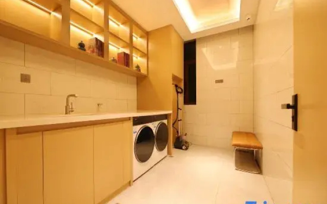 Magnotel Business Hotel (Mudanjiang Railway Station Beian Road)