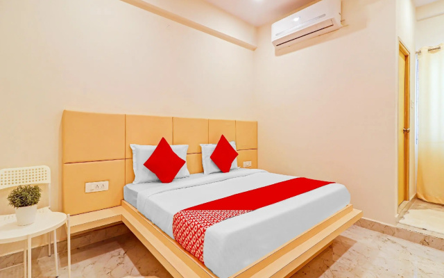 Super OYO Flagship Landcorp Hotels Near Shilparamam