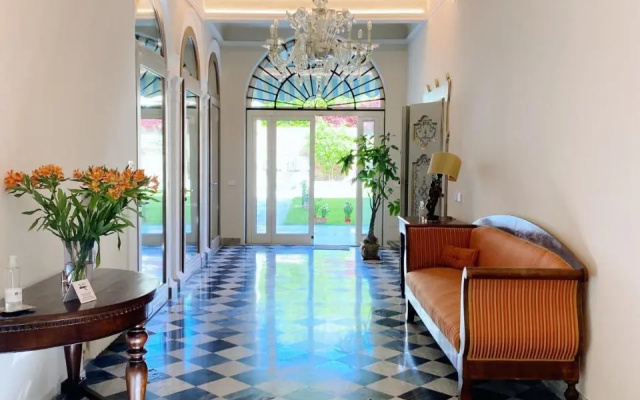 Interno Estense 753