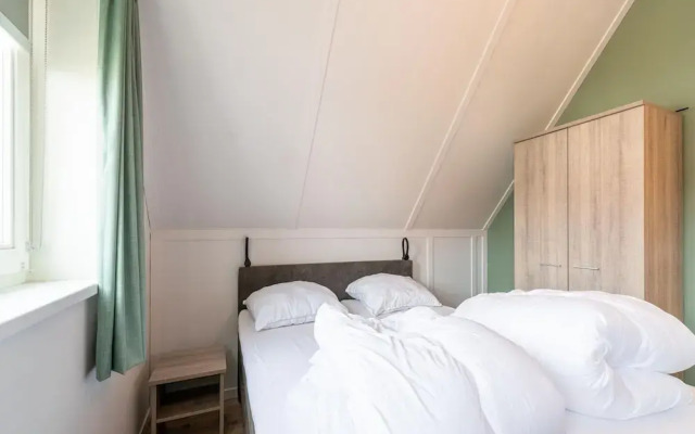 Cozy Retreat With Parking