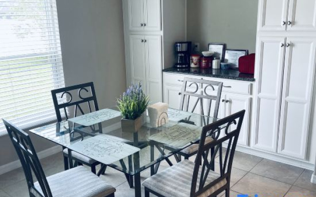 Modern and Spacious 4 Bedroom Home