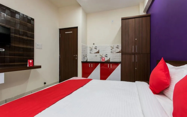 Collection O 12353 Jineshwari Hotel