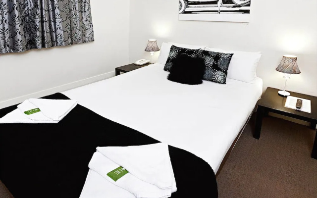 Ambassadors Hotel Adelaide