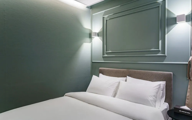 Brown Dot Hotel
