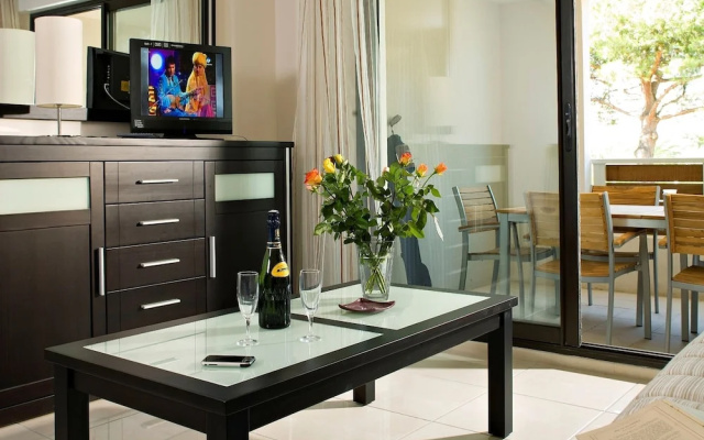 Luxury Apartment With Large Terrace