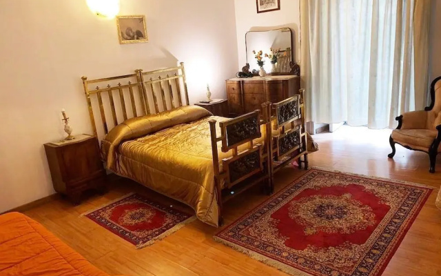 Naples Anticaglia Palace