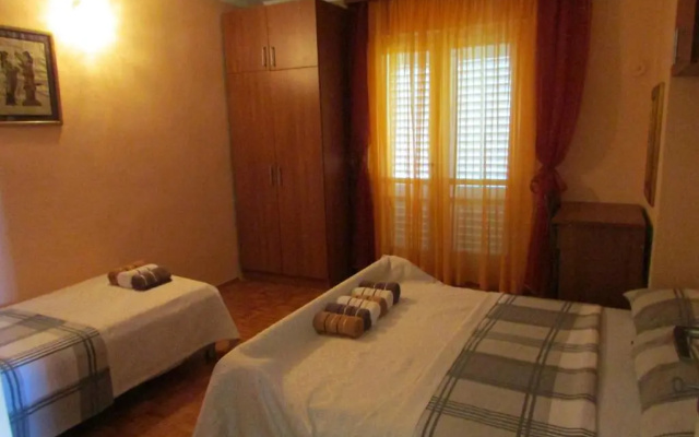 Holiday House Susac