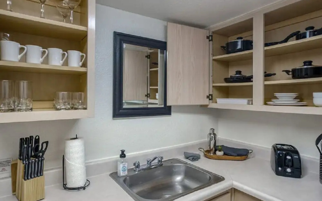 Park Suites at 203 - Free Golf