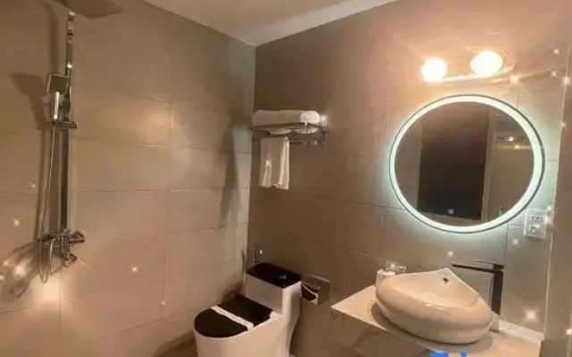 Rosy Hotel