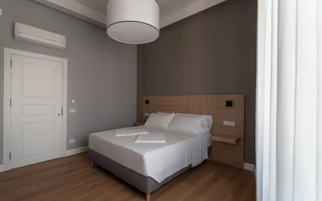 Nolana 28 Rooms in Naples