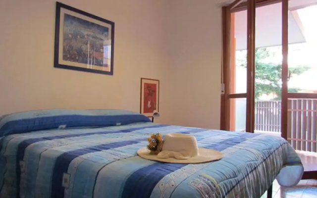 Comfortable Flat by the Pool-beahost