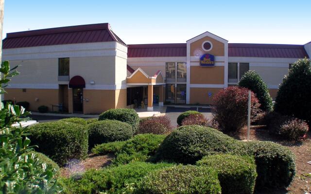 Отель Best Western Gastonia вид на фасад