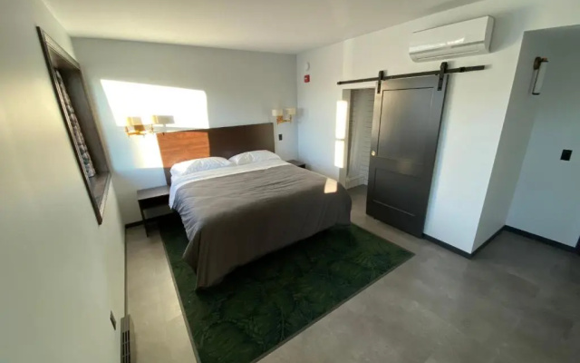 St. James Hotel
