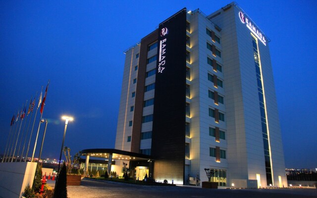 Отель Ramada Plaza Istanbul Asia Airport вид на фасад