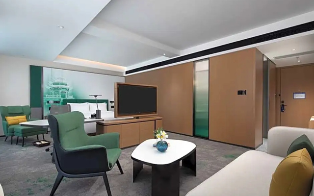 Hampton by Hilton Shantou Railway Station