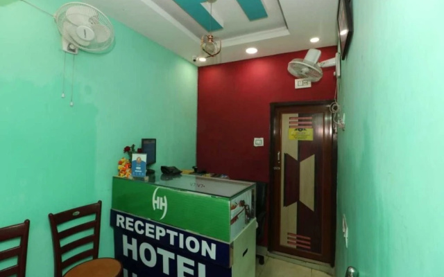 Oyo 89261 Hotel Happy