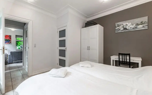 Cosy Apartment in Sint Maartensbrug Near the Beaches