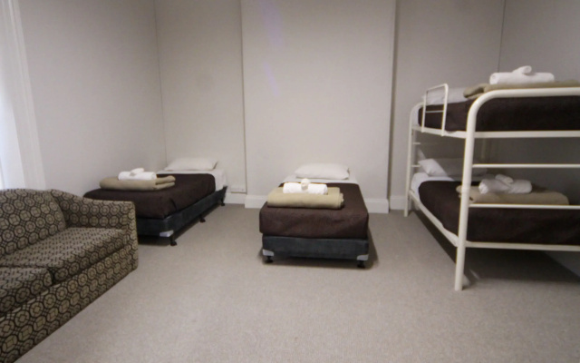 Seafield Tower Glenelg Apartment no 4