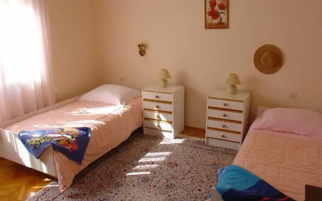 Apartment Tomy