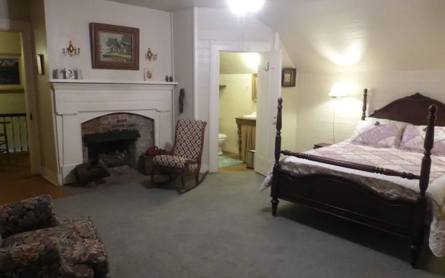 Mulberry Lavender Farm and B&B