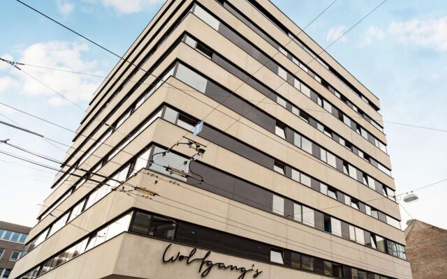 Отель Wolfgang's Managed By A&o Зальцбург вид на фасад
