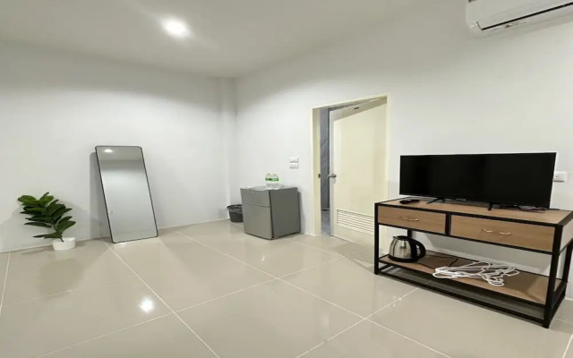 OYO 75505 LD Guesthouse