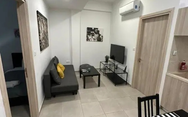 Modern City Center Apartment Saripolou 2