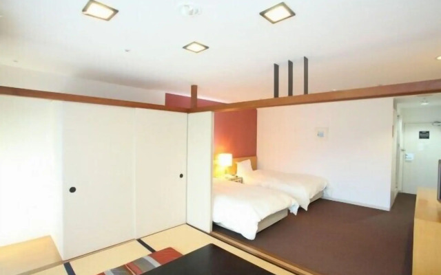 Wisterian Life Club Usami