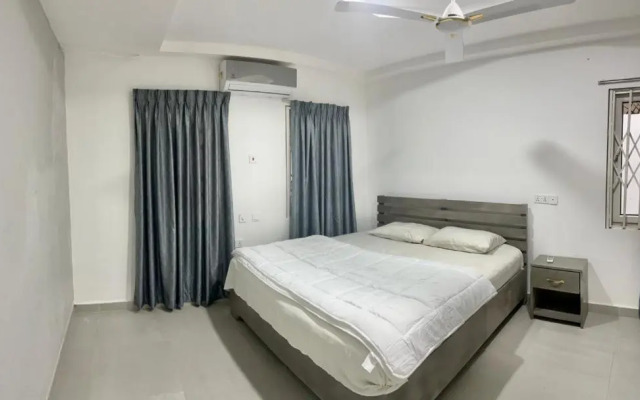 Private 3 Bedroom Home in Gated Community B's Guest House