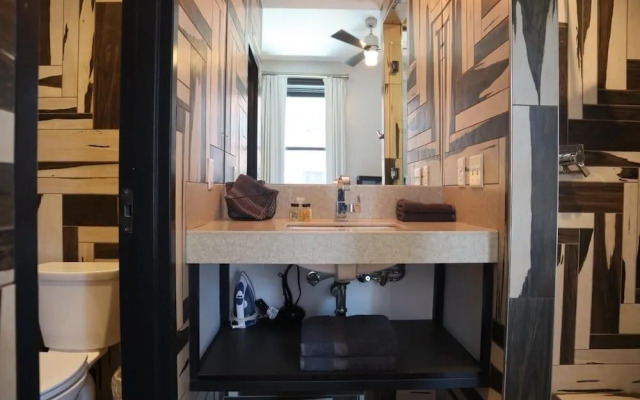 Comfortable En Suite Studio