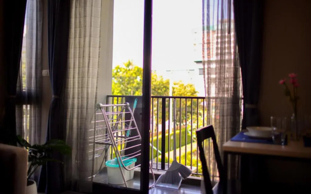 1 BR Condo minutes walk from Nimman/MAYA/MOAT