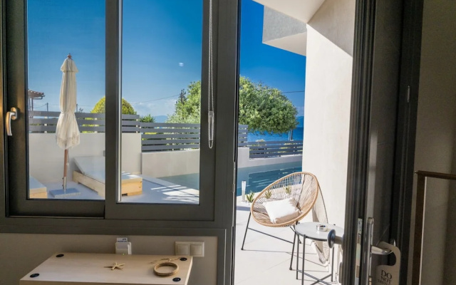 Theros Suites