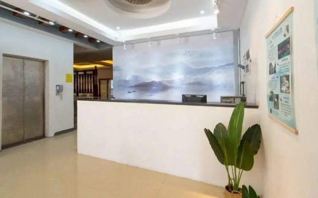 Yangshuo Menai Hotel (20 yuan People's Scenic Area Xingping Ancient Town)