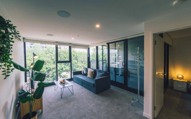 Midnight Apartments Accommodate Canberra