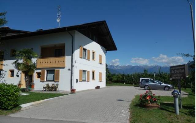 Отель St. Vigilhof Наллес вид на фасад