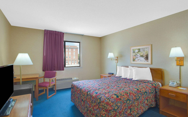 Days Inn by Wyndham Auburn/Finger Lakes Region
