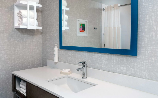Hampton Inn Hartford/Airport