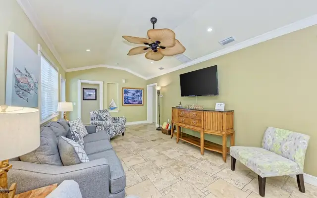 Anna Maria Island Surfside Bungalow