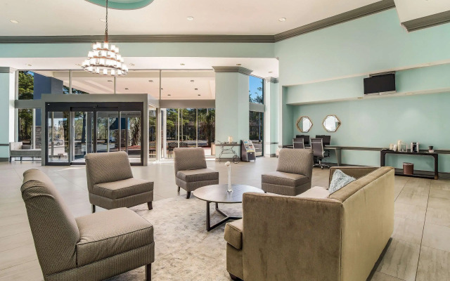 Clarion Inn & Suites Florence - Darlington