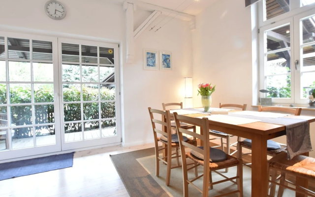 Lovely Apartment With Terrace, Garden, Parking, Fireplace