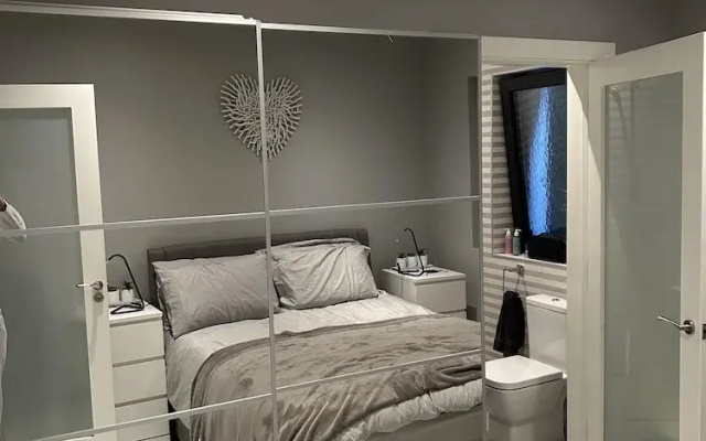 Croke Park, 3-beds ,1 Pullout bed , Sleeps 8