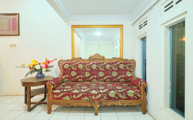 Hotel Brosta by OYO Rooms