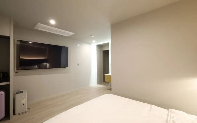 Changwon Denvasta Hotel Myeongseo Branch
