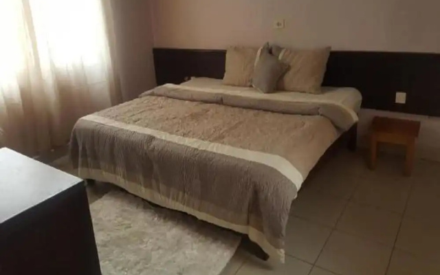 First Choice Hotel