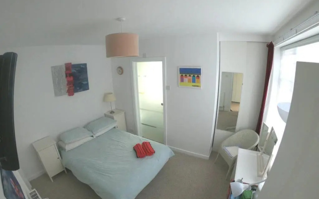 Seven Seas Beach Retreat Studio Flat